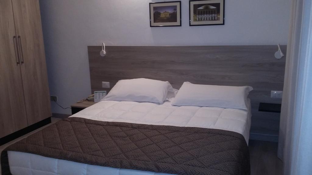 Hotel Citta' Ливорно Екстериор снимка