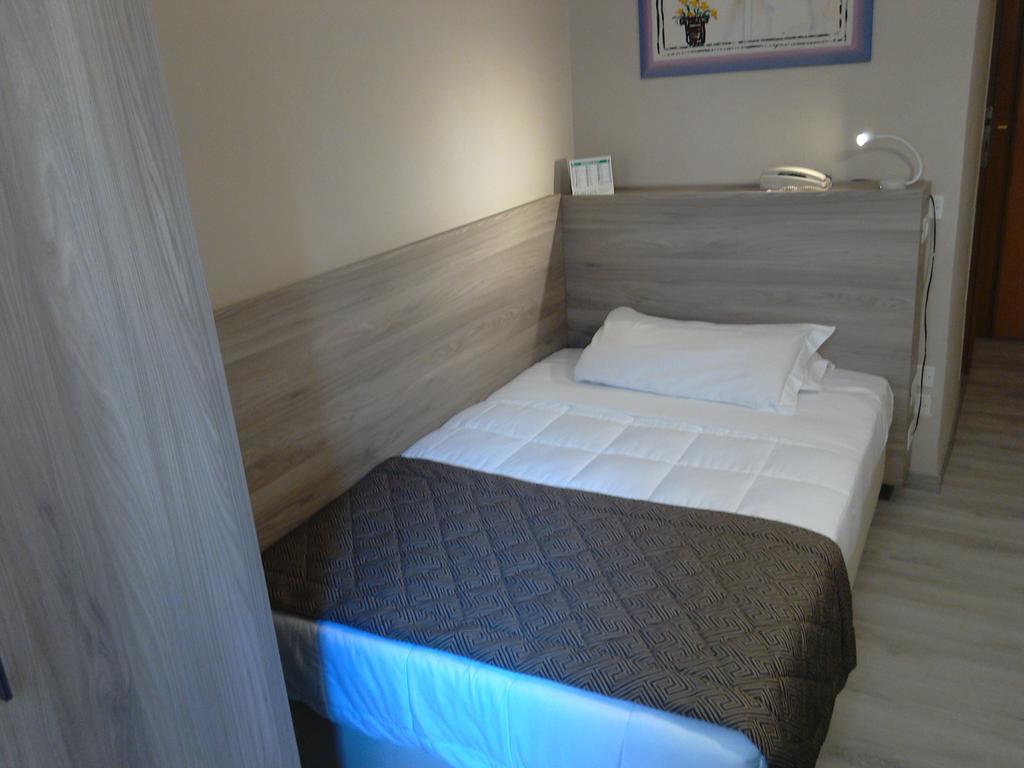 Hotel Citta' Ливорно Екстериор снимка