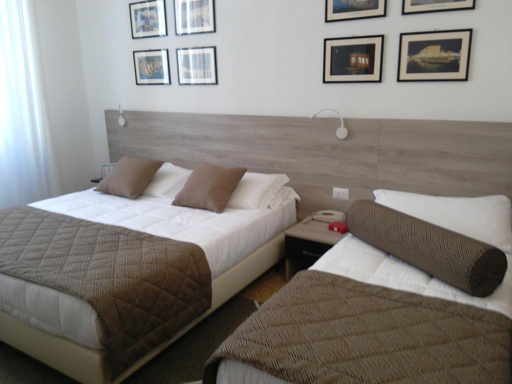 Hotel Citta' Ливорно Екстериор снимка