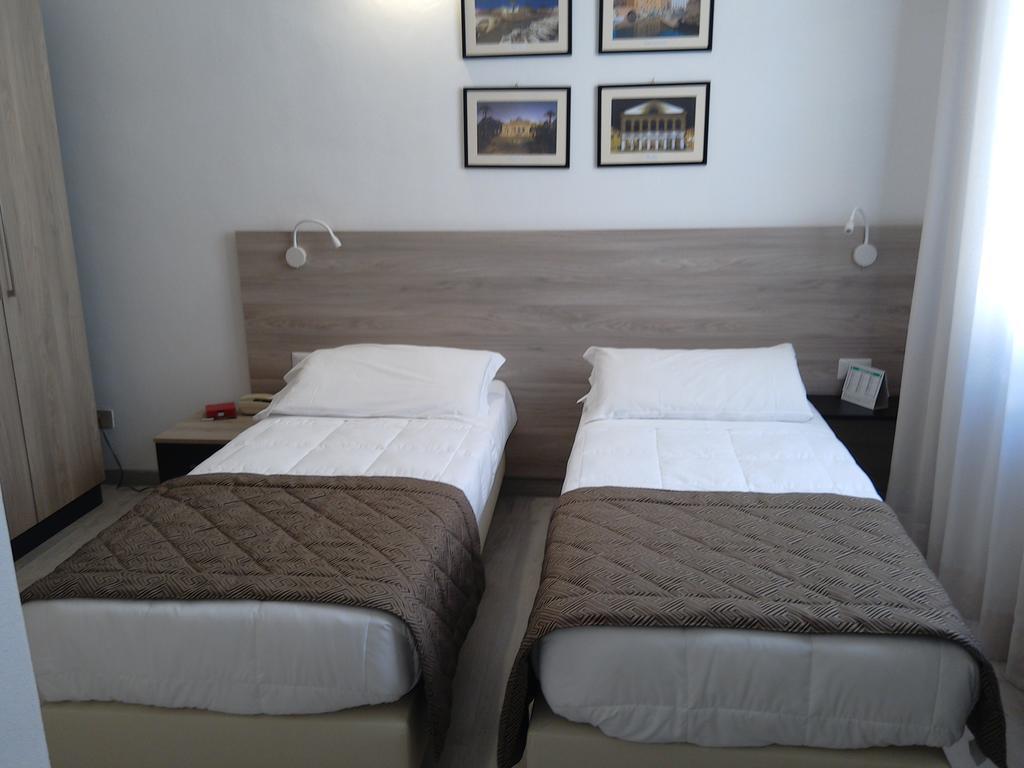 Hotel Citta' Ливорно Екстериор снимка